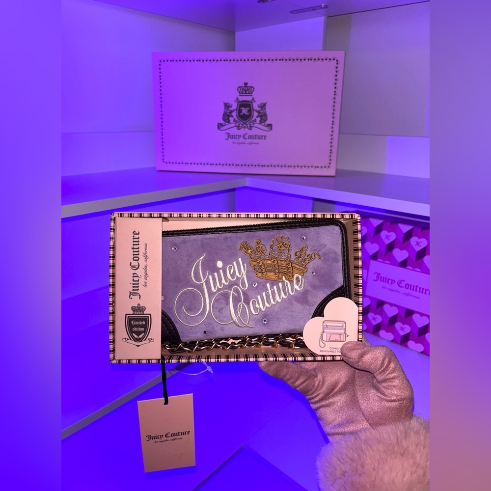 💜Juicy Couture LIMITED EDITION Wallet/Clutch - Purple Velour 💜